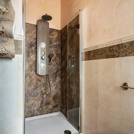 Bed and Breakfast La Bauta 3*